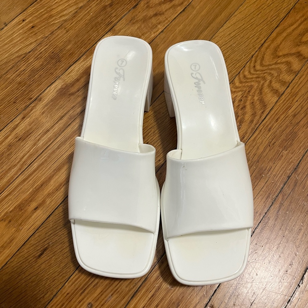 Elegant White Slide Sandals with Block Heel